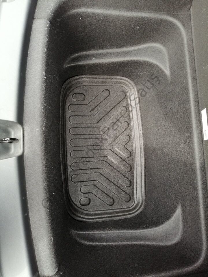 Tesla Model Y 2019-2024 Arka Alt Küçük Bagaj Havuzu